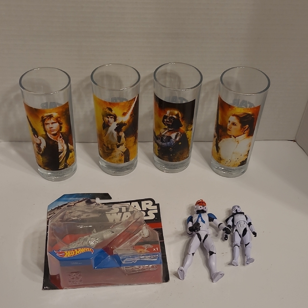 Star Wars Character Glass Set and Figures
